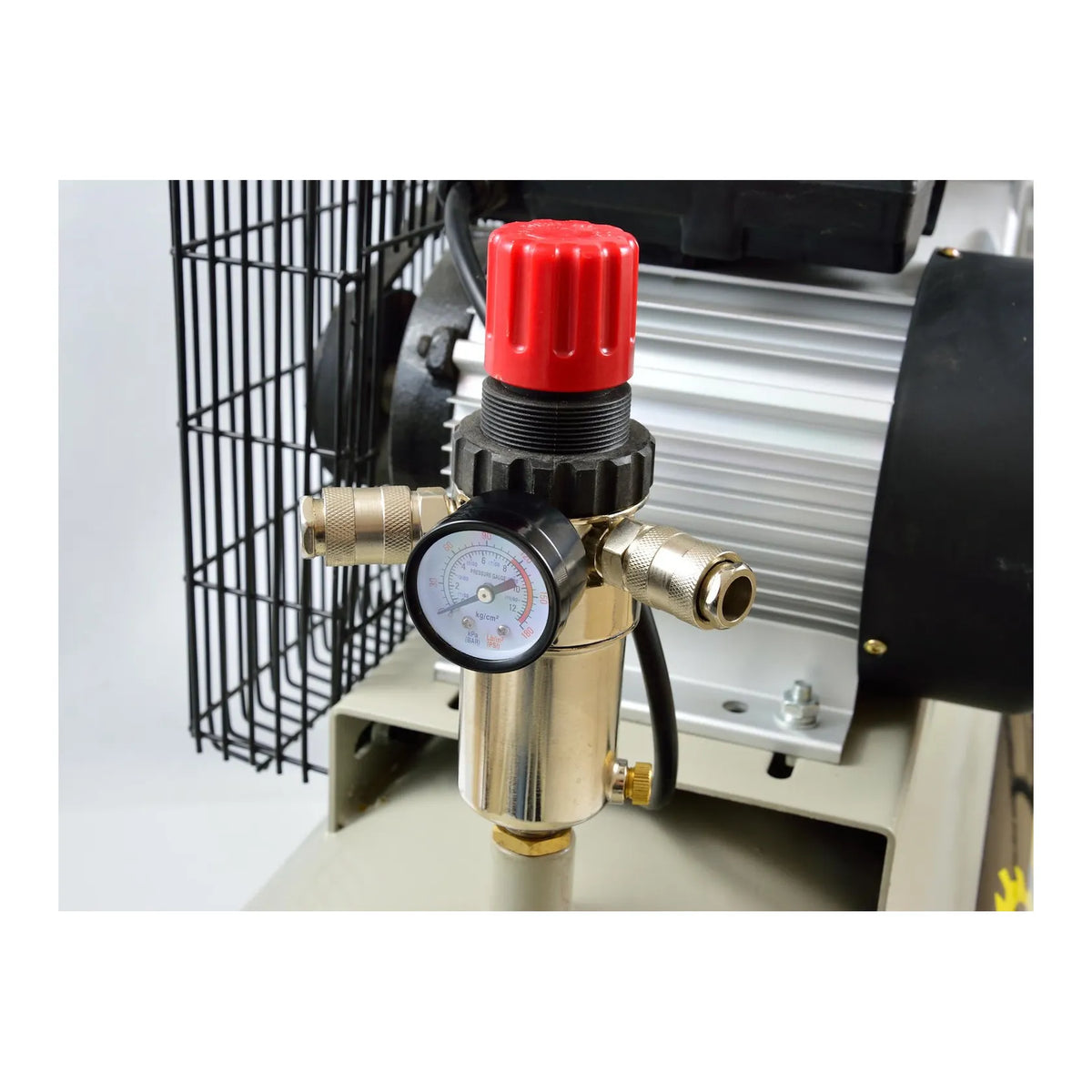 GEKO 100L oliegesmeerde luchtcompressor 9 bar 420 L/min