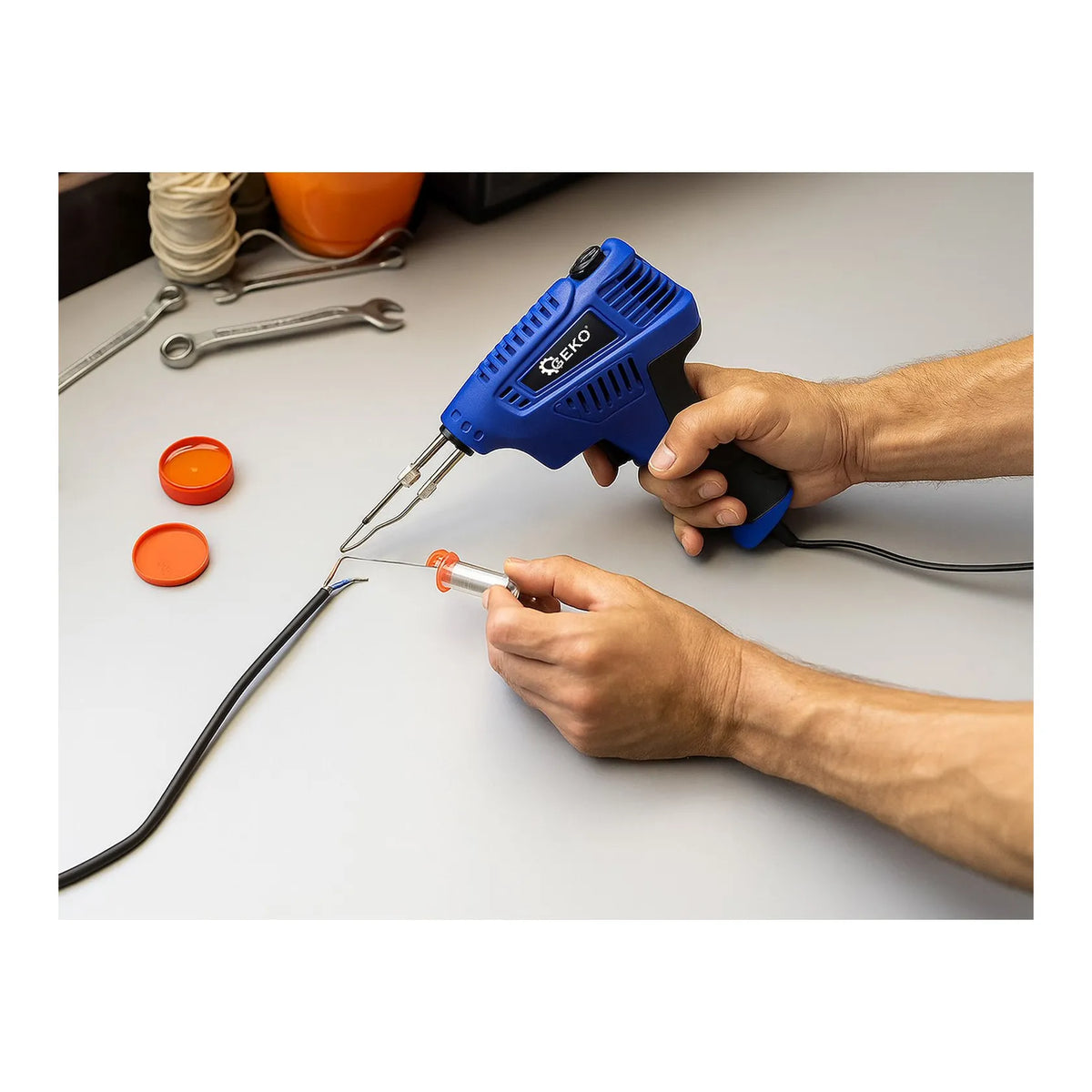 GEKO Soldeerpistool met LED 200W inclusief Koffer