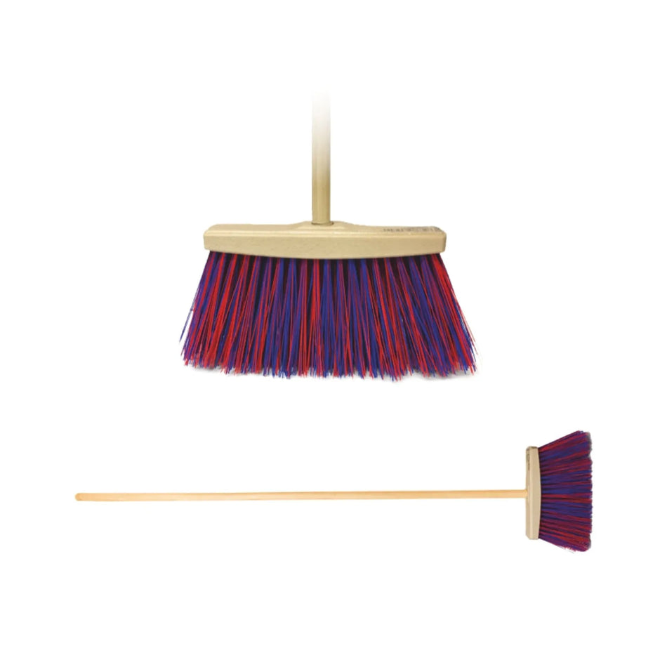 Bezem met houten steel en nylonhaar 136 cm